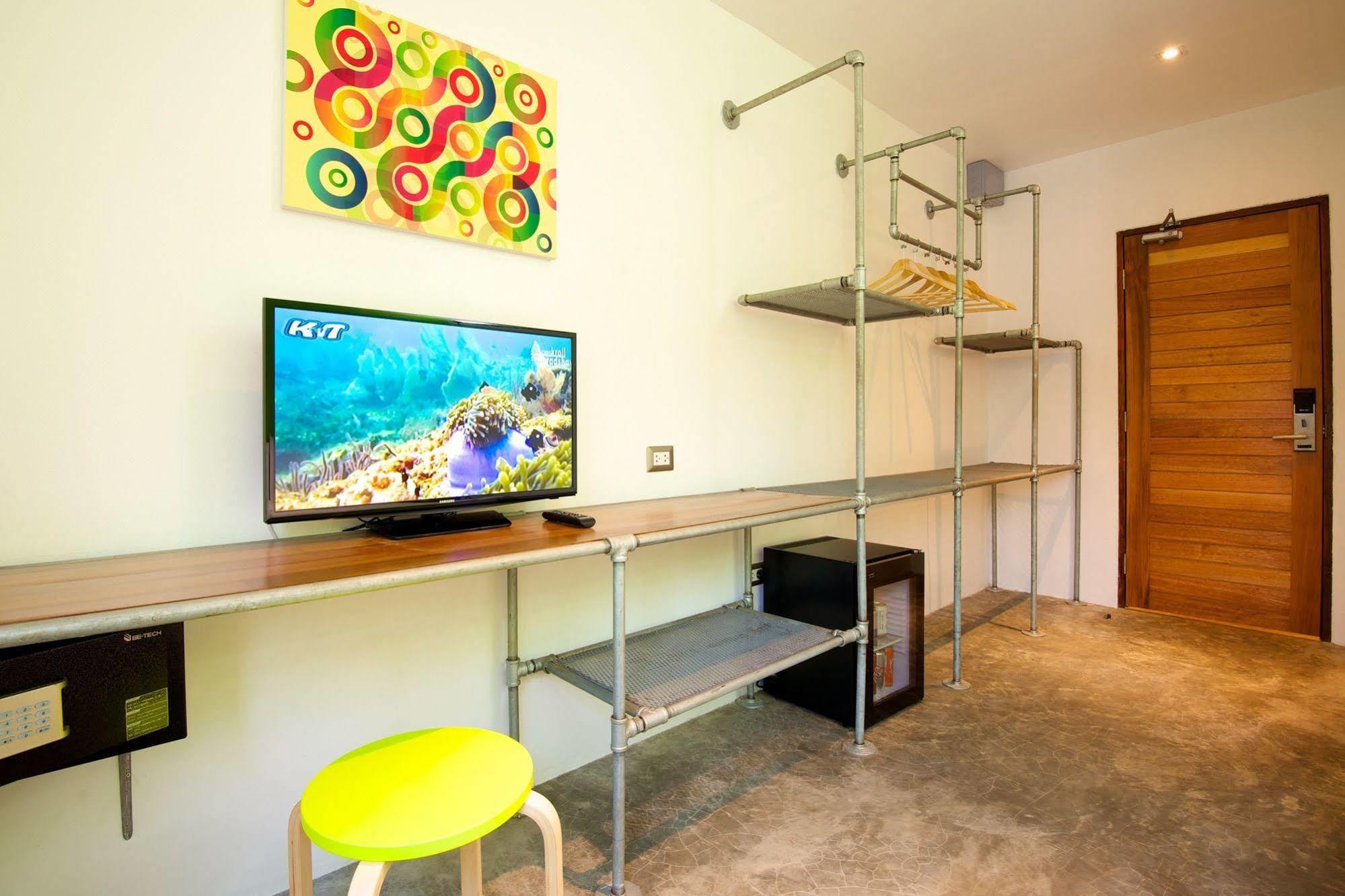 Mint Hotel Тау Экстерьер фото
